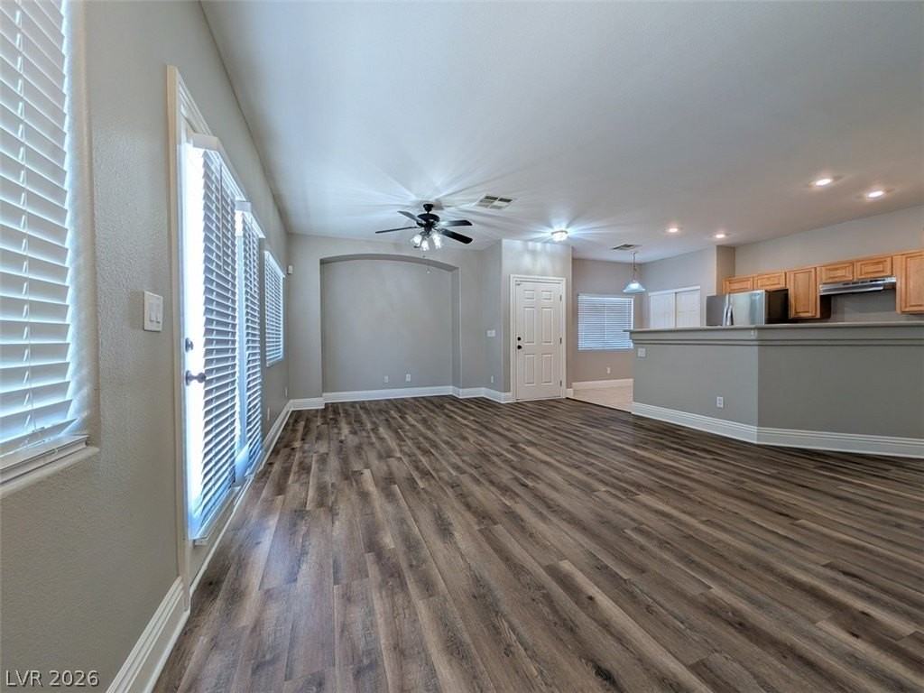 3313 Jamaica Princess Pl #2 - Photo 3 of 31