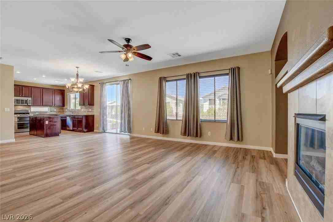 3018 Winter Sunset Ave - Photo 5 of 42