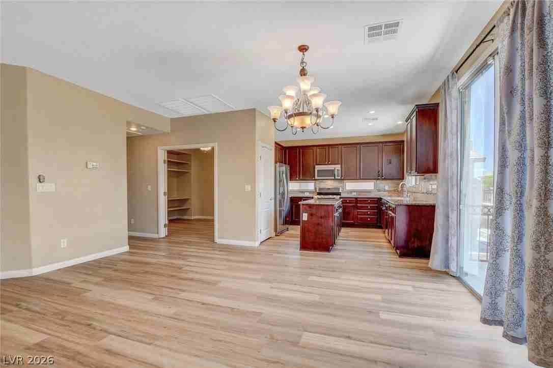 3018 Winter Sunset Ave - Photo 7 of 42