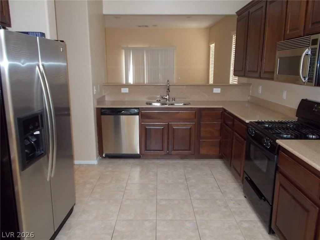 972 Lucky Bamboo Dr - Photo 3 of 20