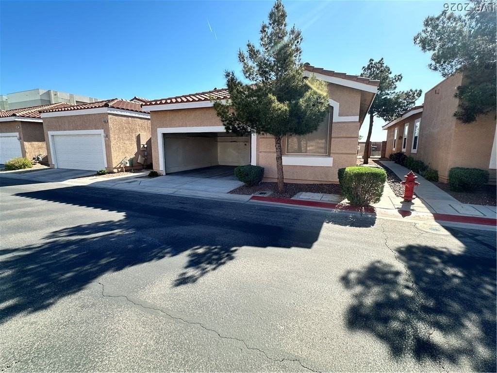 9044 Kimo St - Photo 2 of 49