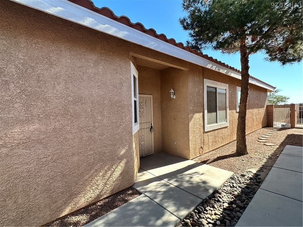 9044 Kimo St - Photo 4 of 49