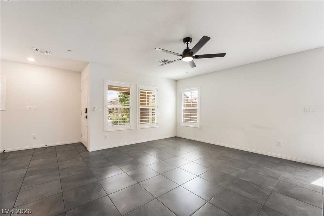 3761 Scafati Ave - Photo 4 of 33
