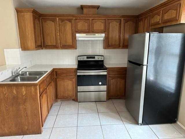 927 French Ave - Photo 5 of 15