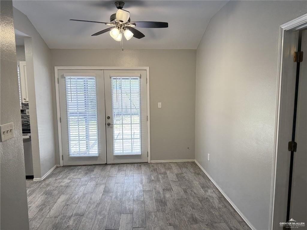 4007 Santa Fabiola St - Photo 6 of 16