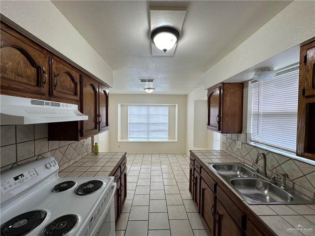 2916 N Cynthia St - Photo 5 of 15