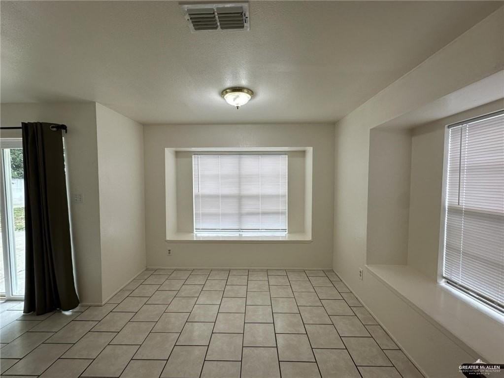 2916 N Cynthia St - Photo 6 of 15