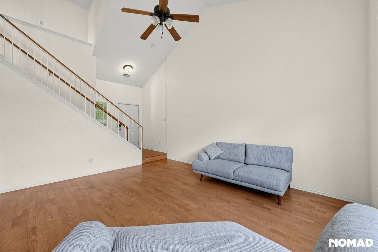 1712 Lady Grey Ave - Photo 4 of 37