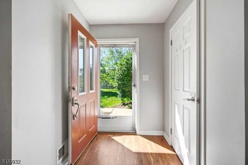 81 Village Cir - Photo 6 of 49