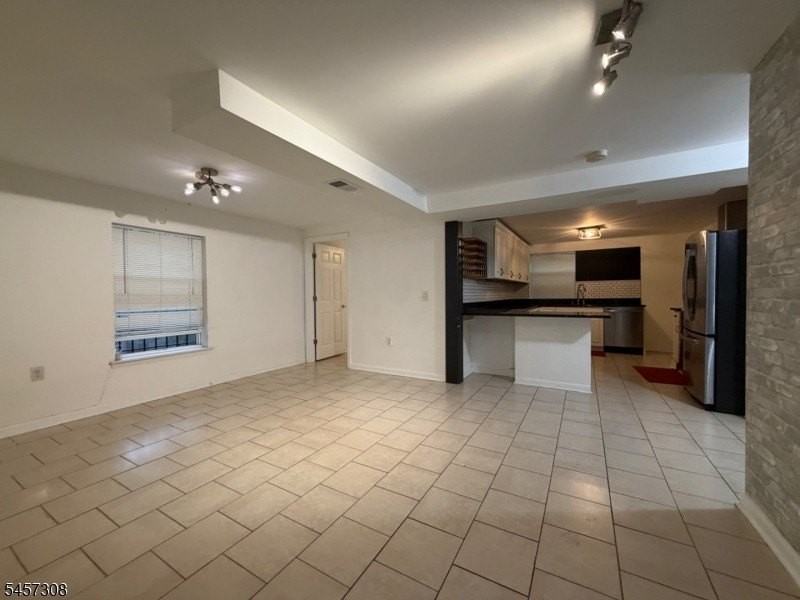 139 Mapes Ave - Photo 2 of 6