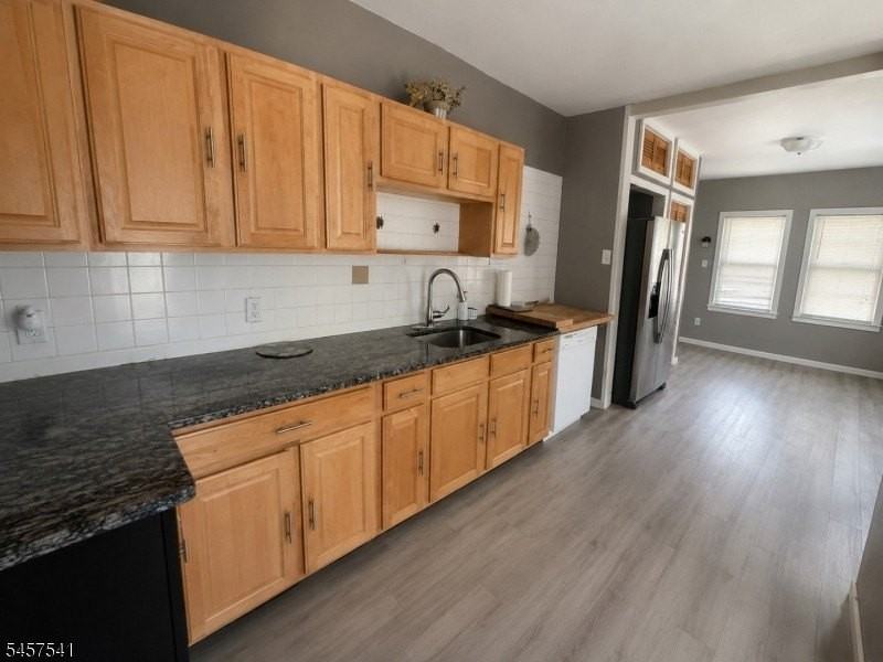 206 Bathgate Ave #1 - Photo 5 of 15
