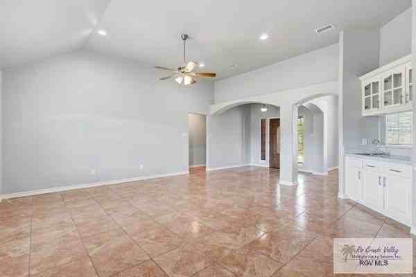 6202 Santa Lucia Dr - Photo 3 of 17