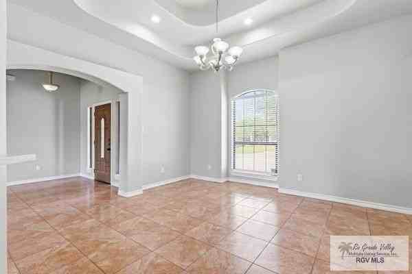 6202 Santa Lucia Dr - Photo 4 of 17