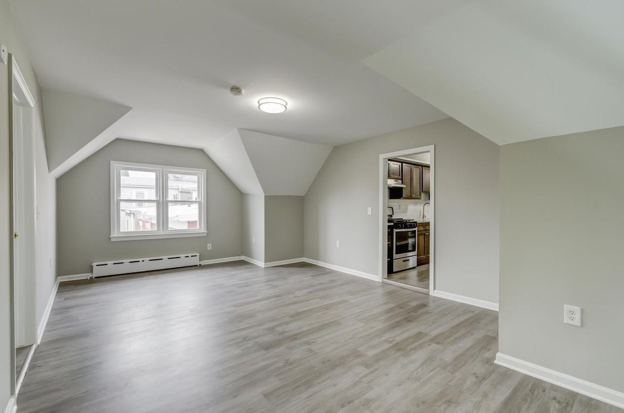 772 Avenue C #3 - Photo 4 of 19