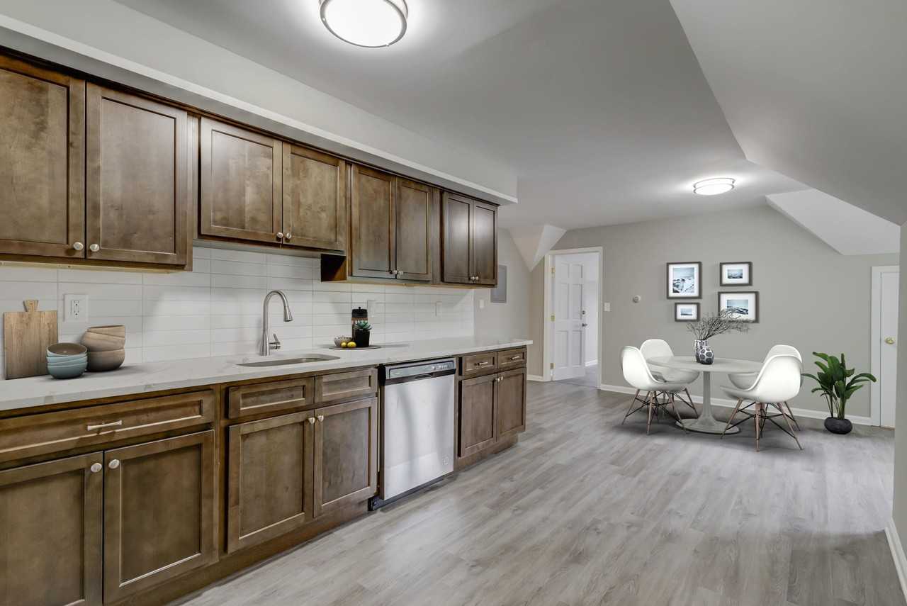 772 Avenue C #3 - Photo 5 of 19