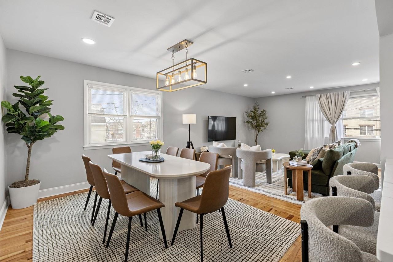728 Kennedy Blvd #3 - Photo 4 of 50