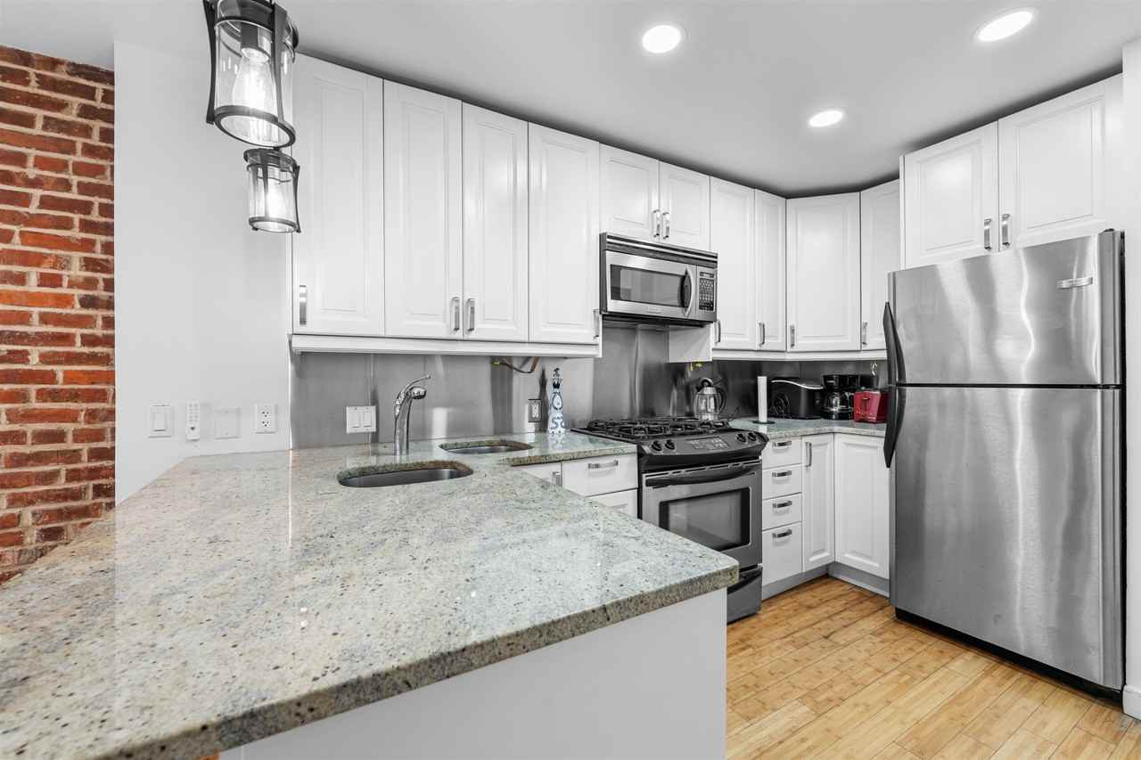 324 Baldwin Ave #1B - Photo 5 of 26