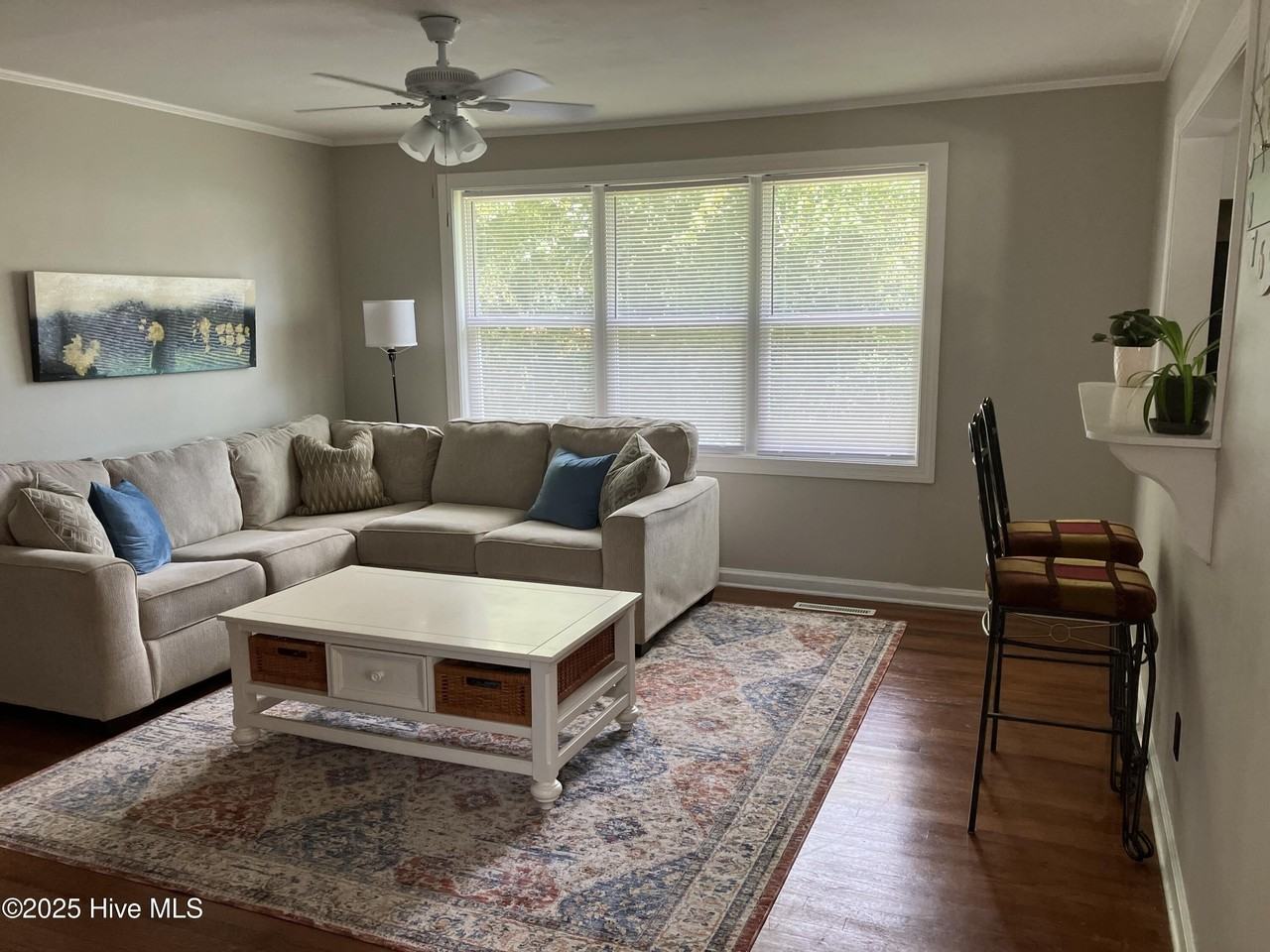 502 8th St - Photo 6 of 26