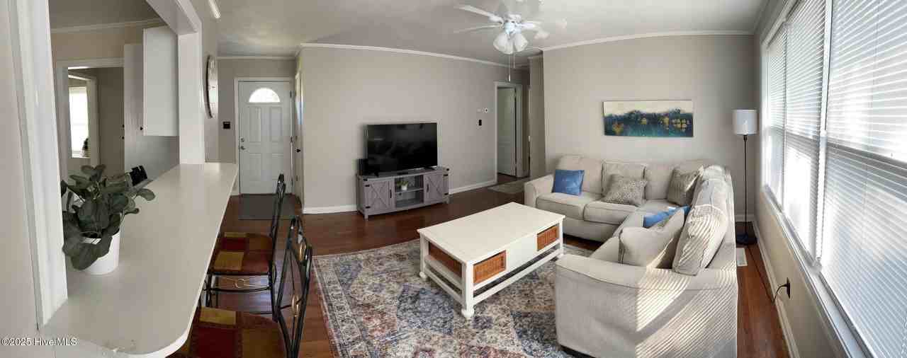 502 8th St - Photo 7 of 26