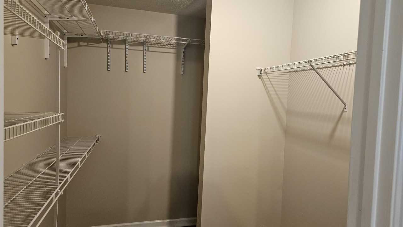 2246 Bridgeton Rd - Photo 6 of 7