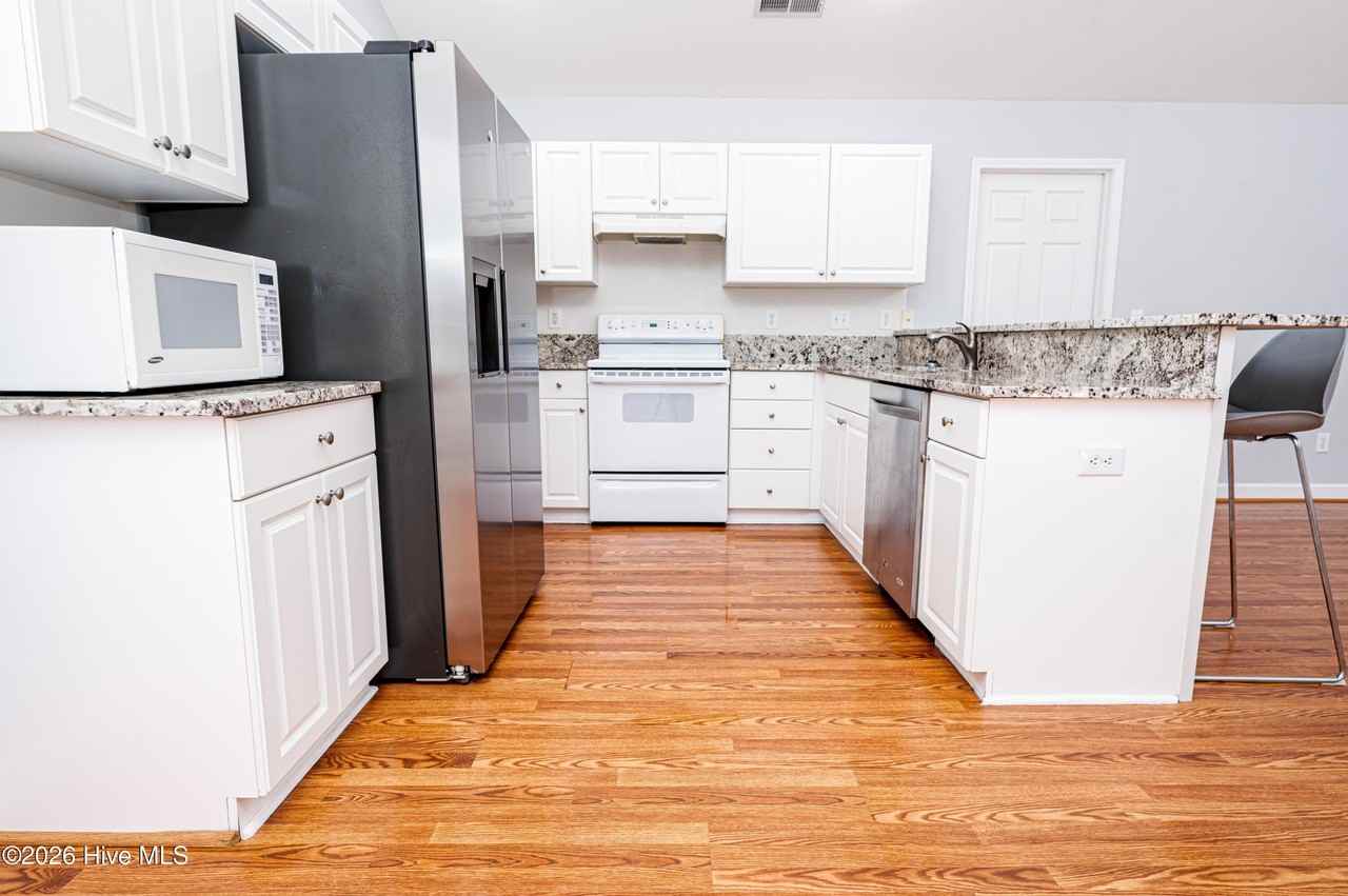 118 Monterey Cir - Photo 6 of 20
