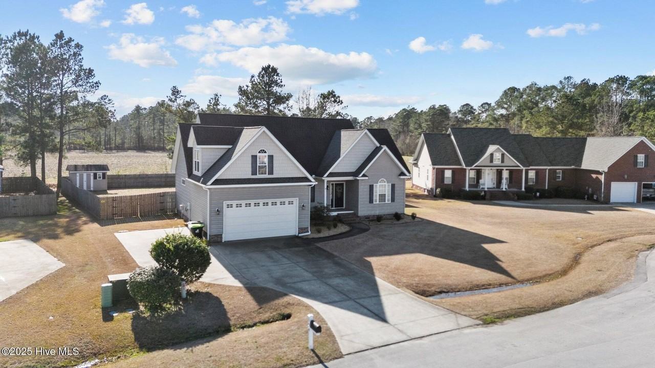 149 Hilda Dr - Photo 4 of 42