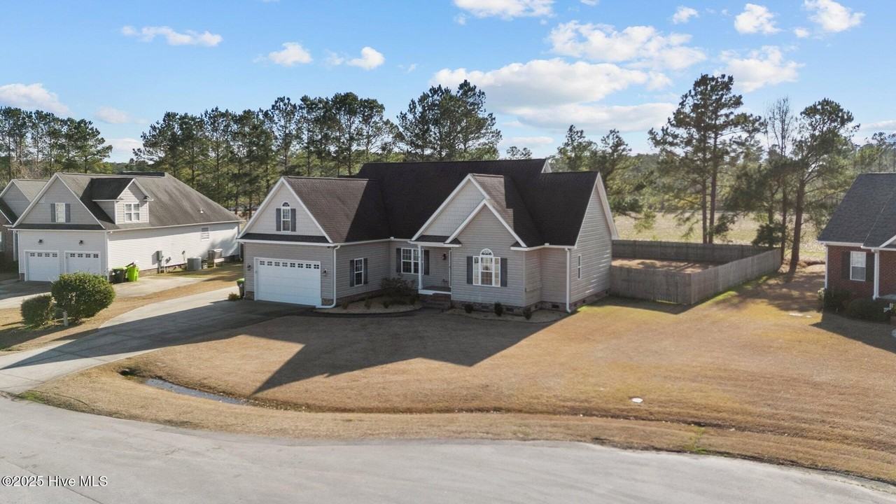 149 Hilda Dr - Photo 5 of 42