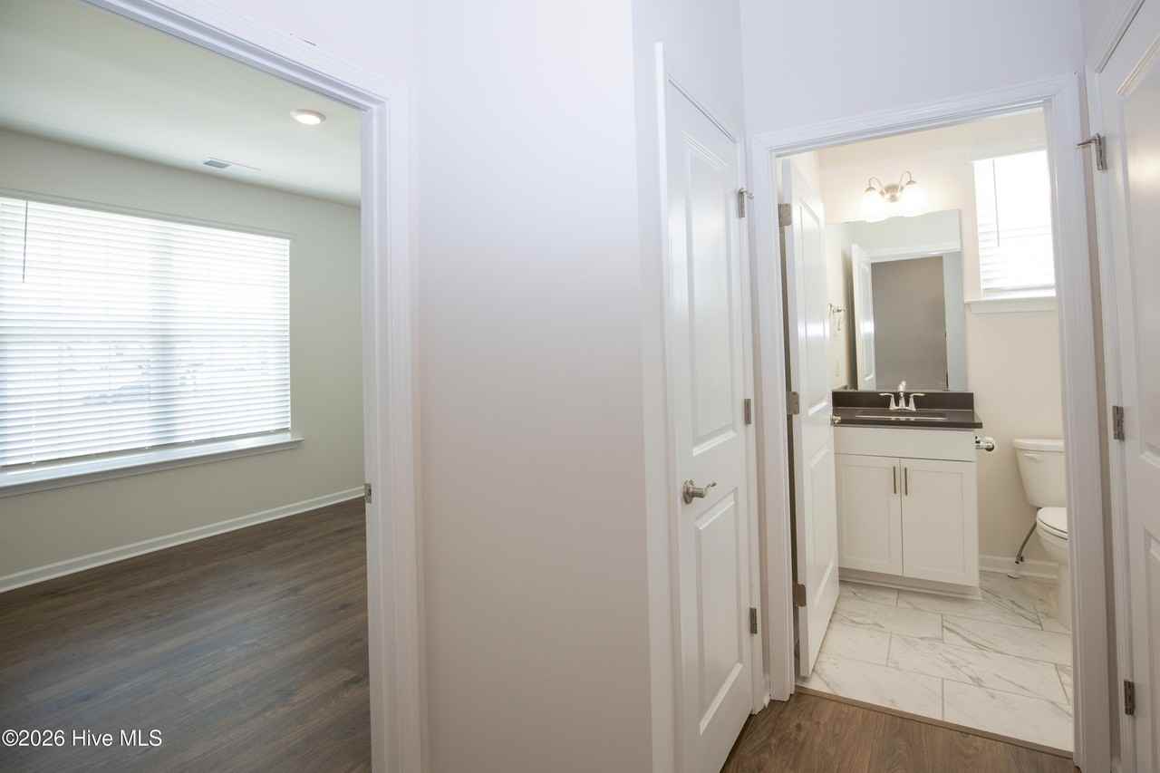 512 Ragapple Ln - Photo 6 of 50