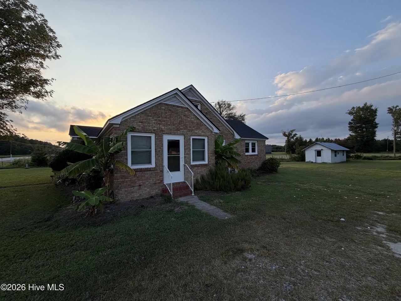 14219 Us Highway 264 E - Photo 2 of 16