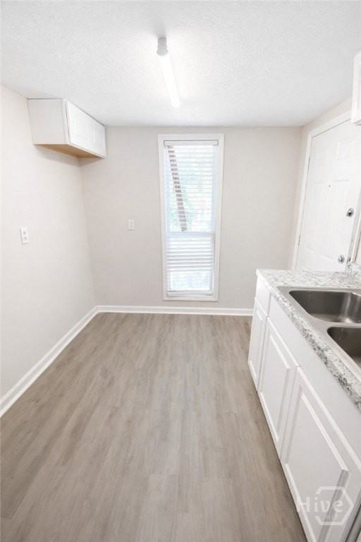1611 E Henry St #B - Photo 2 of 6