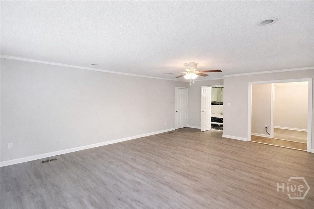 1611 E Henry St #B - Photo 4 of 6