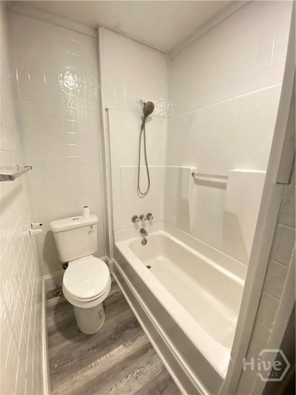 1611 1/2 E Henry St #B - Photo 3 of 8