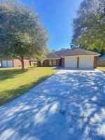 featured image of 111 Laurens Ln