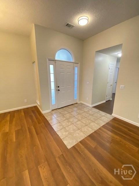 111 Laurens Ln - Photo 3 of 23