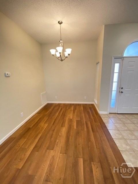 111 Laurens Ln - Photo 4 of 23