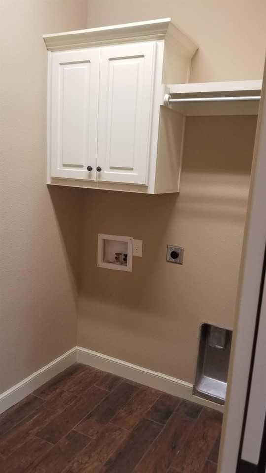 6407 95th St - Photo 6 of 32