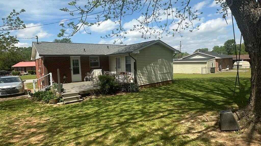 204 Crest Dr - Photo 7 of 29