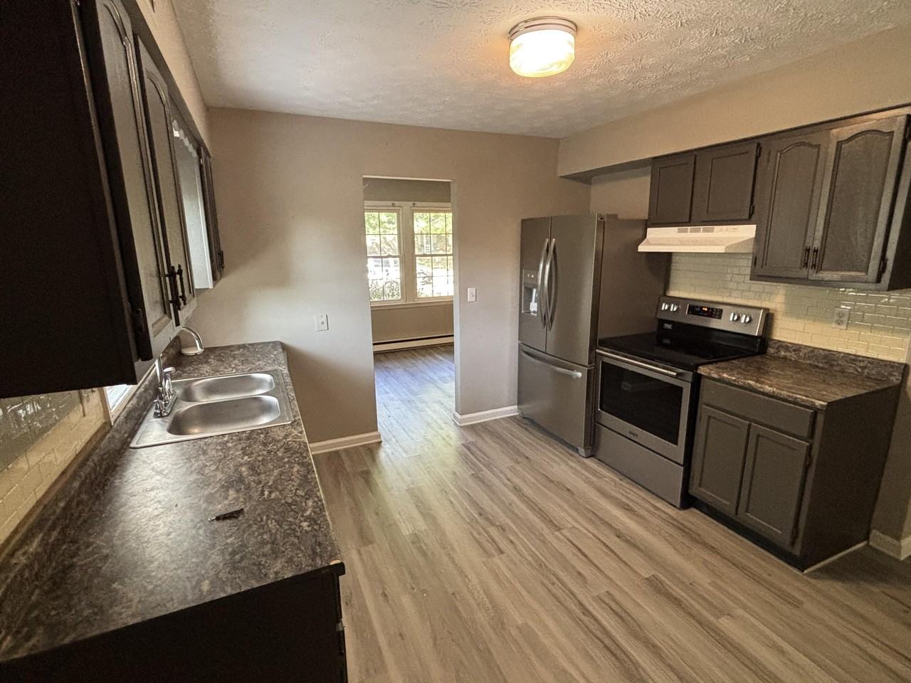 330 Garden Park Dr - Photo 4 of 11
