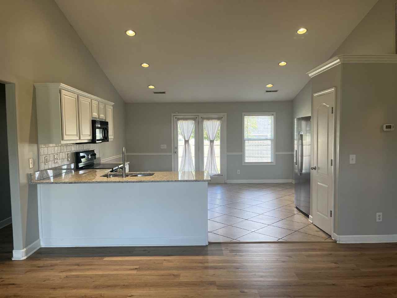 5004 Pelican Ct - Photo 3 of 25