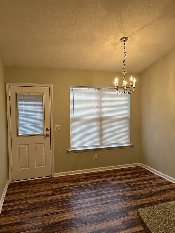 713 Dellwood Dr - Photo 6 of 20