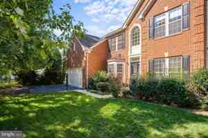 featured image of 211 Park Gate Dr Se