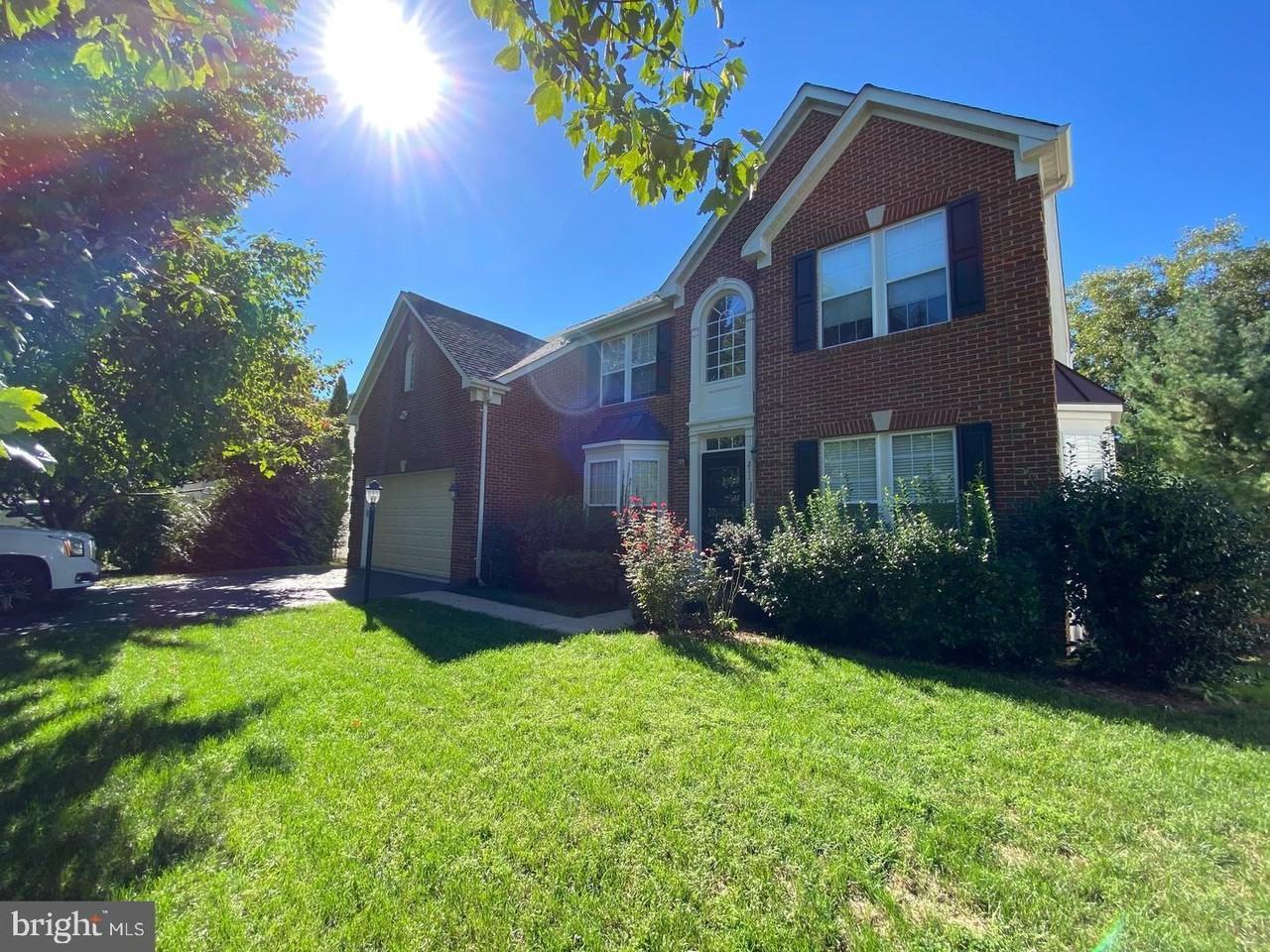 211 Park Gate Dr Se - Photo 2 of 50