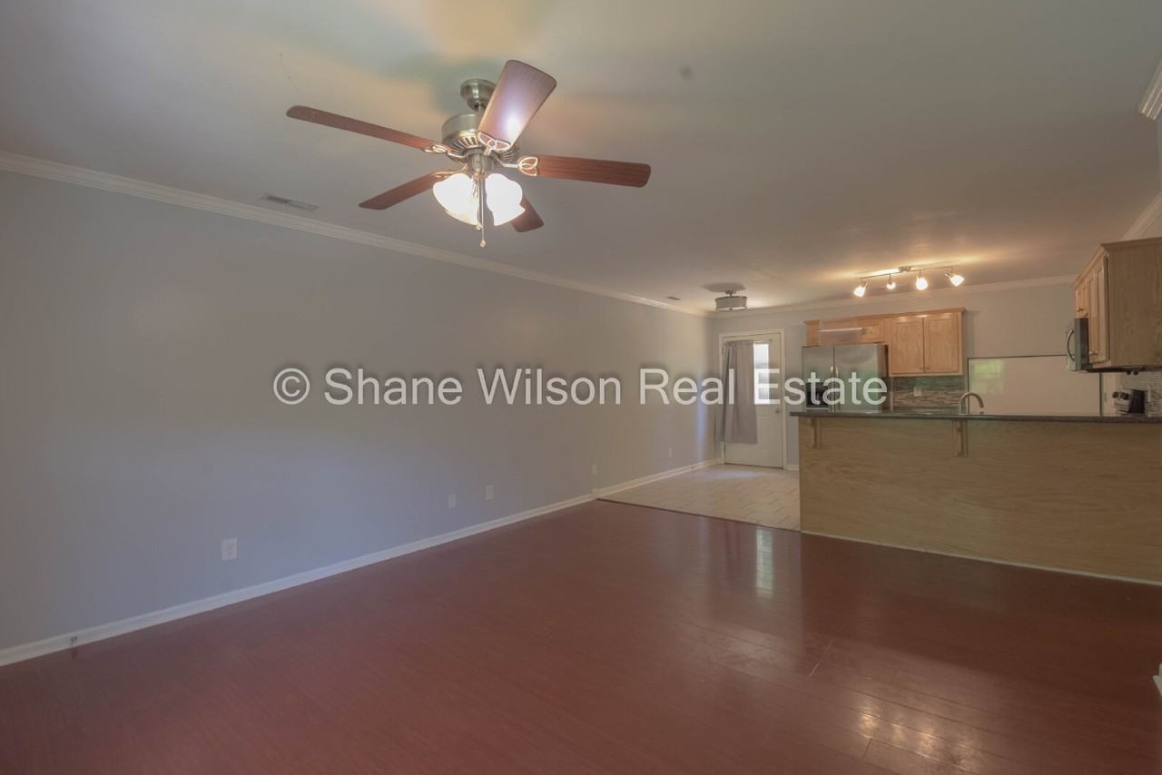 530 Mount View Dr - Photo 6 of 21