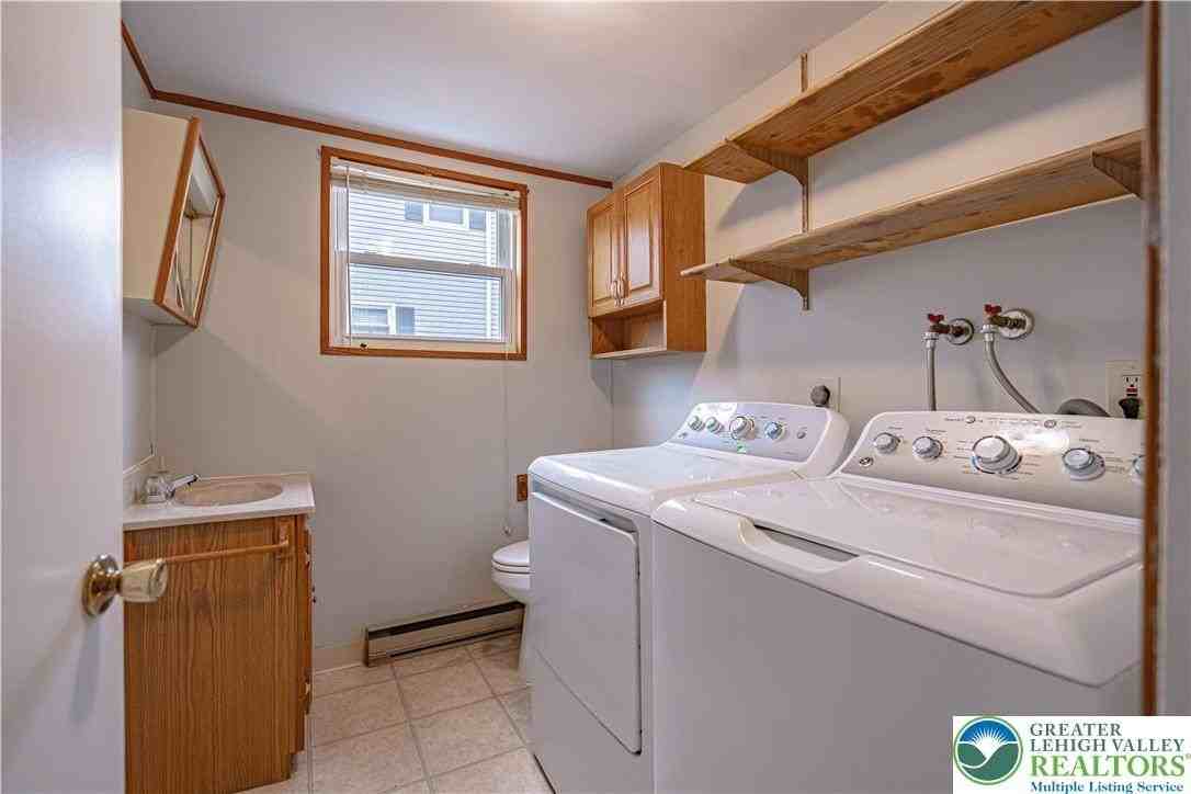 282 Poplar St - Photo 7 of 24