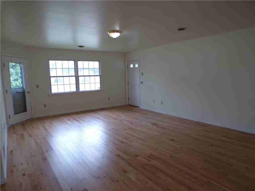 5355 Russell Ct #9 - Photo 3 of 14