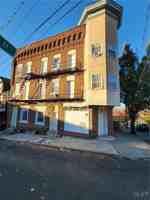 featured image of 1039 Mechanic St #9