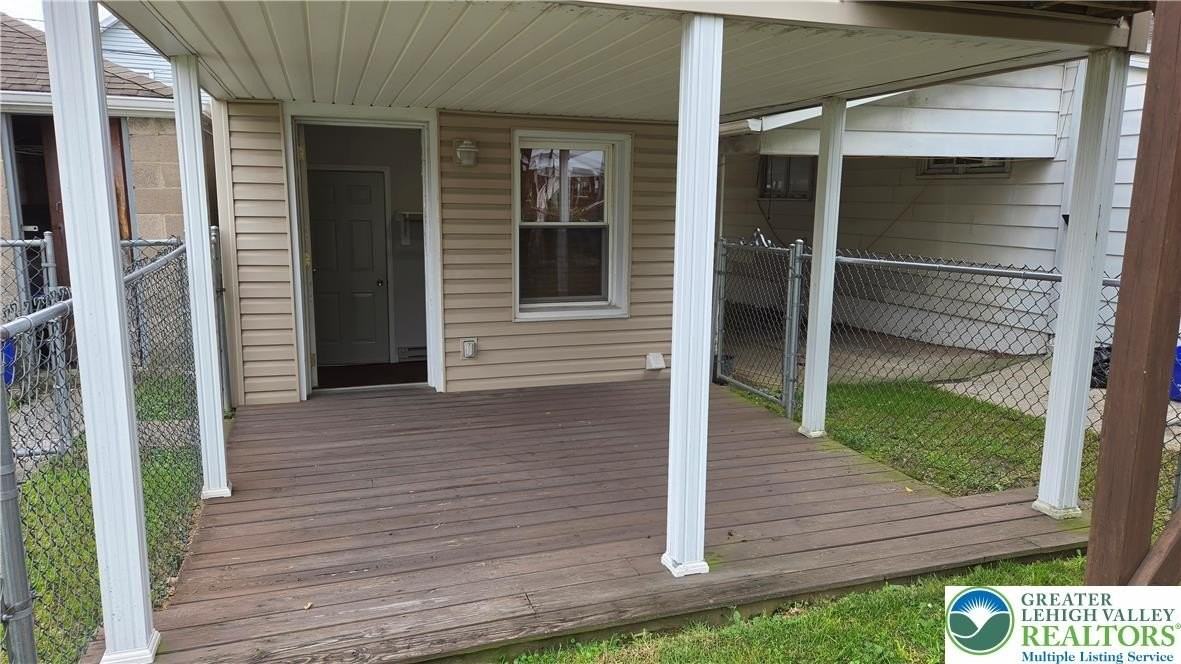 730 Crane St - Photo 3 of 10
