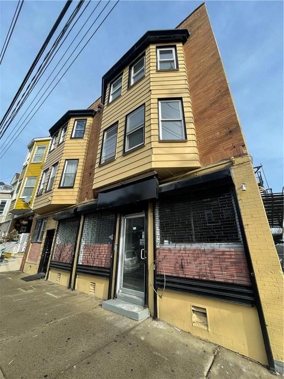 501 N Front St #2B