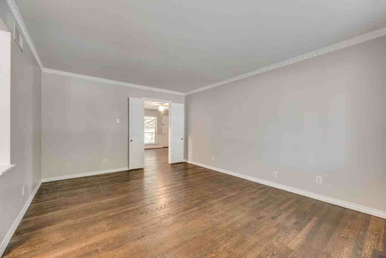 11643 Rogue Way - Photo 6 of 24