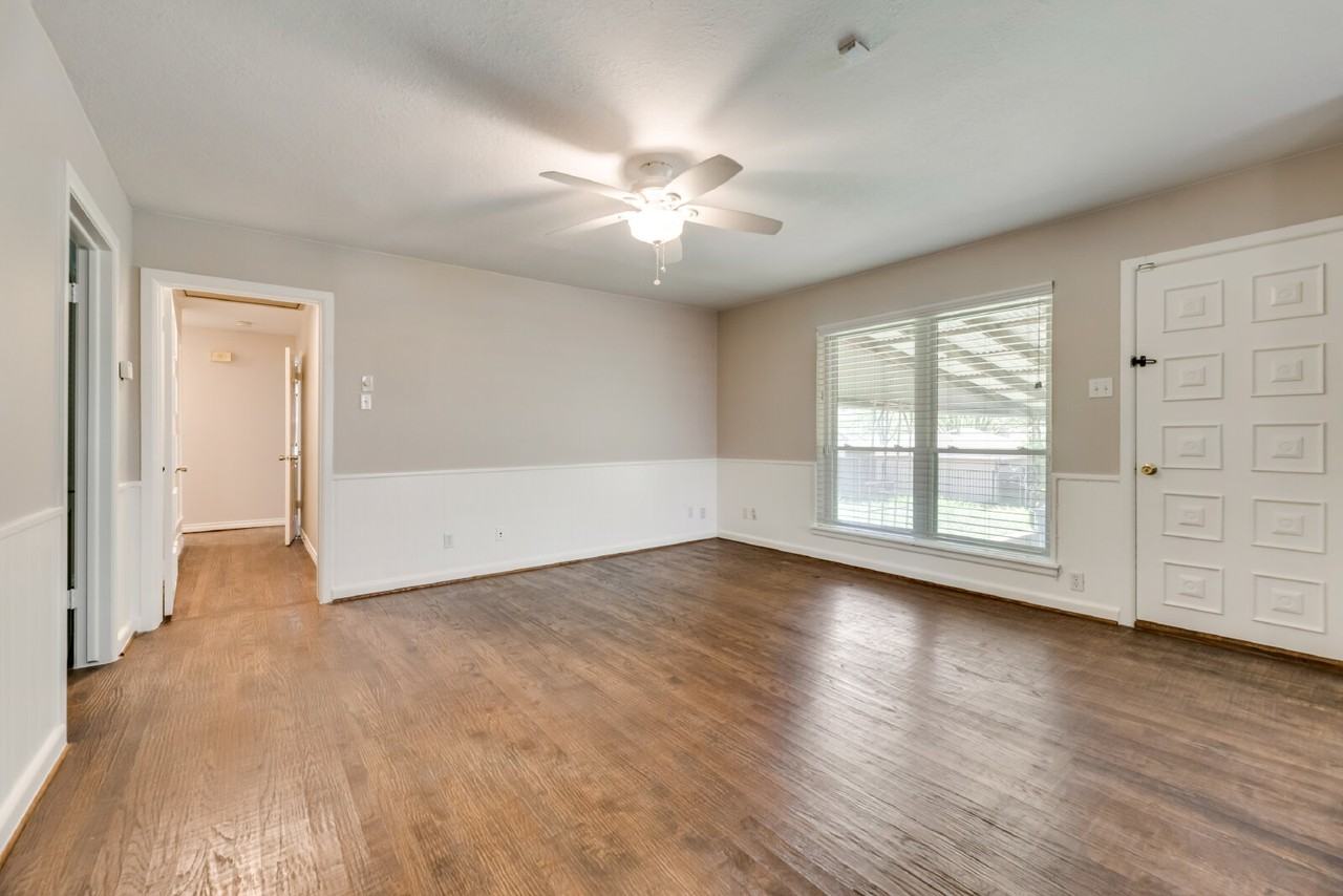 11643 Rogue Way - Photo 7 of 24